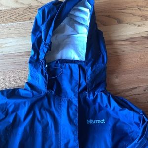 Marmot women’s rain coat / shell - navy